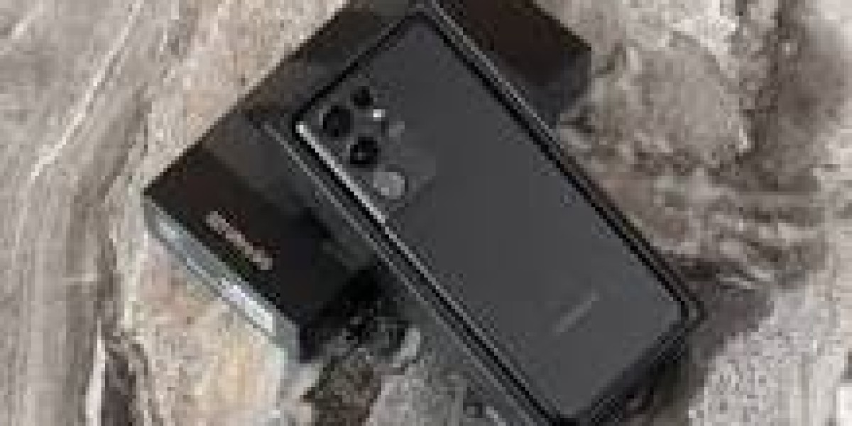 Galaxy S21 Ultra Review 2025: Camera, Battery, and Features in the Middle East
