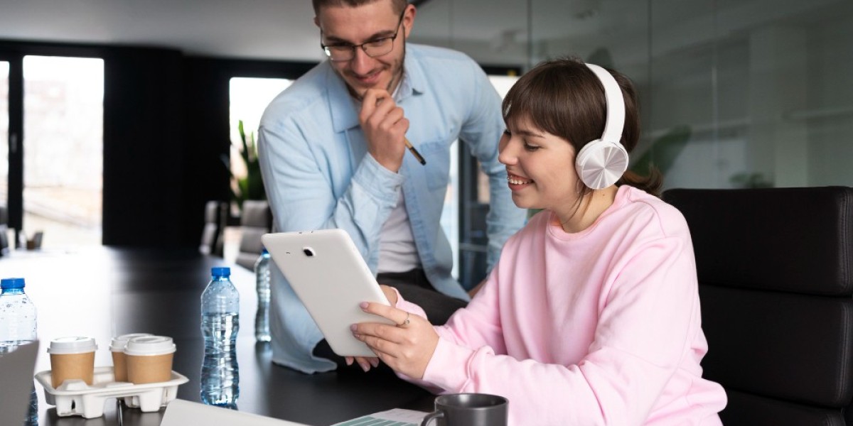 How Connected Tech Is Reshaping Customer Support and Fitness